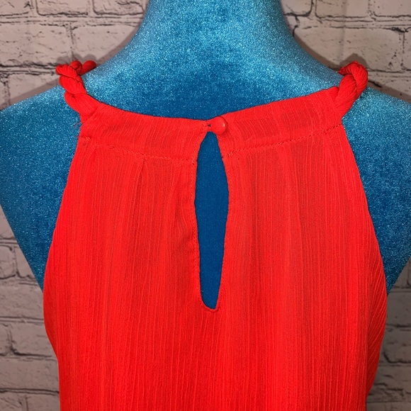 🈹 A.N.A. Twist Strap Top - Picture 3 of 9